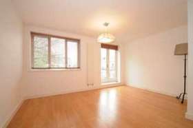 2 bedroom Flat to re...